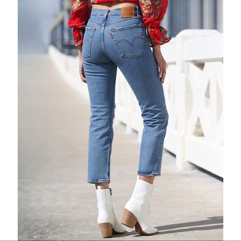 🔥🔥🔥NEW Levi’s Premium Wedgie Fit Straight Jeans - Picture 2 of 13